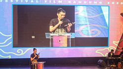 Film Sore: Istri dari Masa Depan Meraih Predikat Film Terpuji di Festival Film Bandung (FFB)